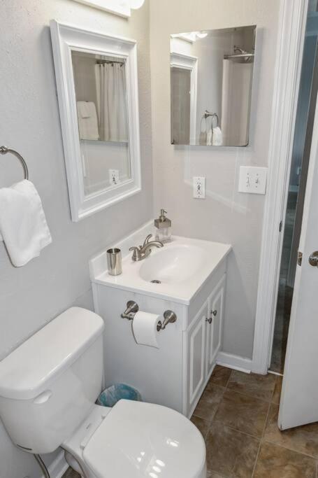 Right Across Beach Pool View Private Balcony By Zen Living Short Term Rental Myrtle Beach Exterior photo