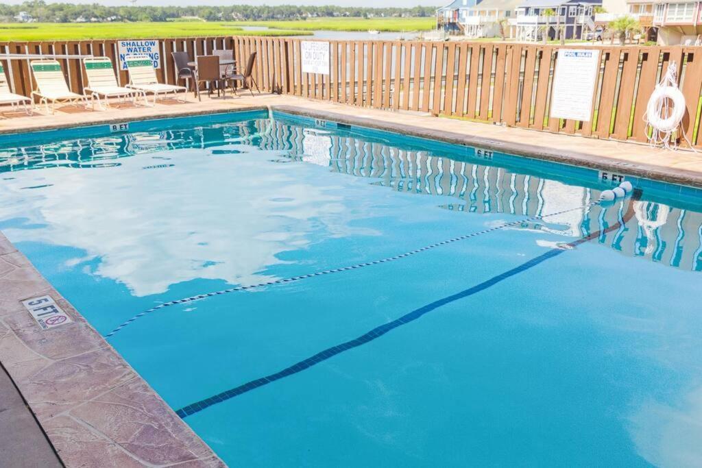 Right Across Beach Pool View Private Balcony By Zen Living Short Term Rental Myrtle Beach Exterior photo